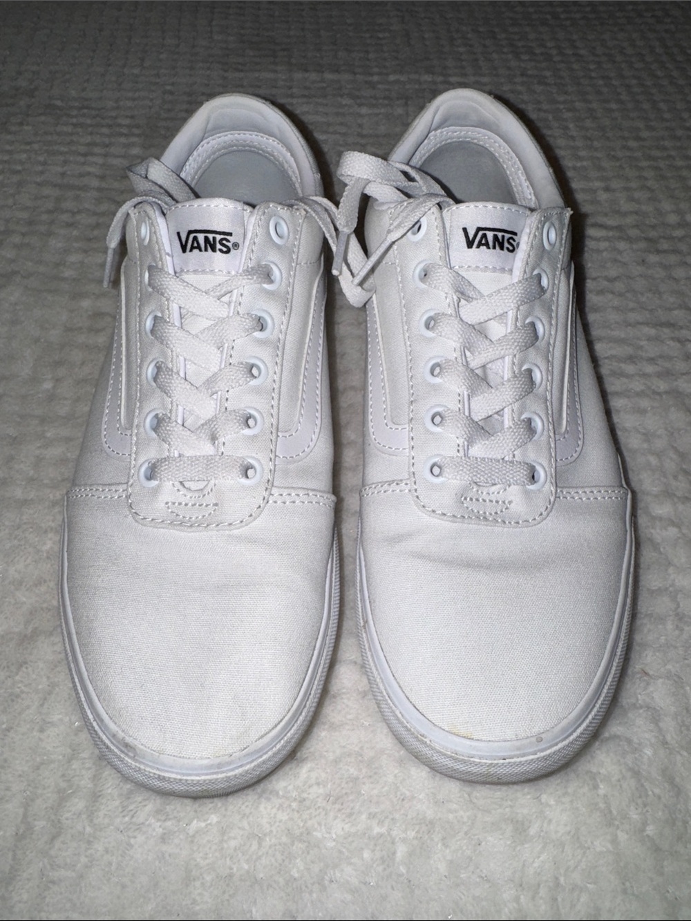 👟 Vans Old Skool Canvas Sneakers – Women’s US 9.5 | White Classic Low Top